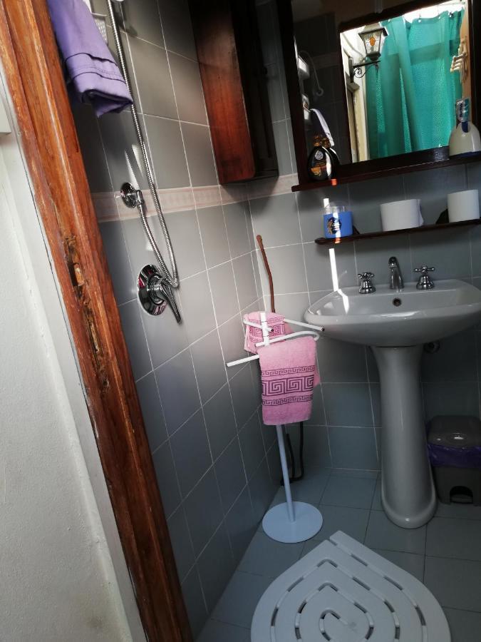 Luce Bed & Breakfast ลีวอร์โน ภายนอก รูปภาพ